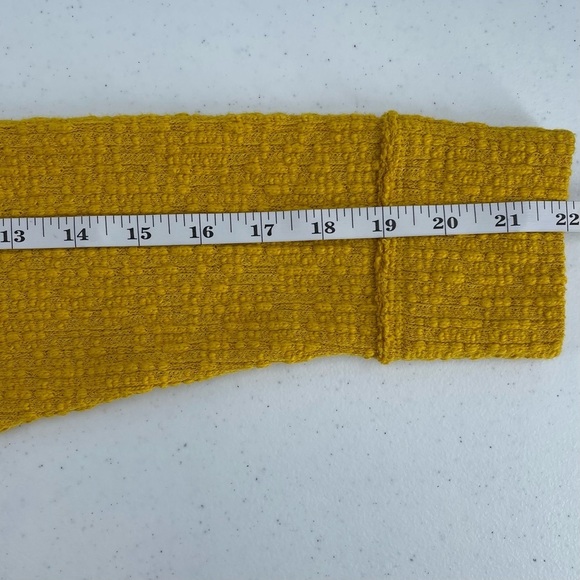 Two by Vince Camuto Cardigan Women's Yellow Sweater Button Up Vneck Casual Small - Picture 9 of 10